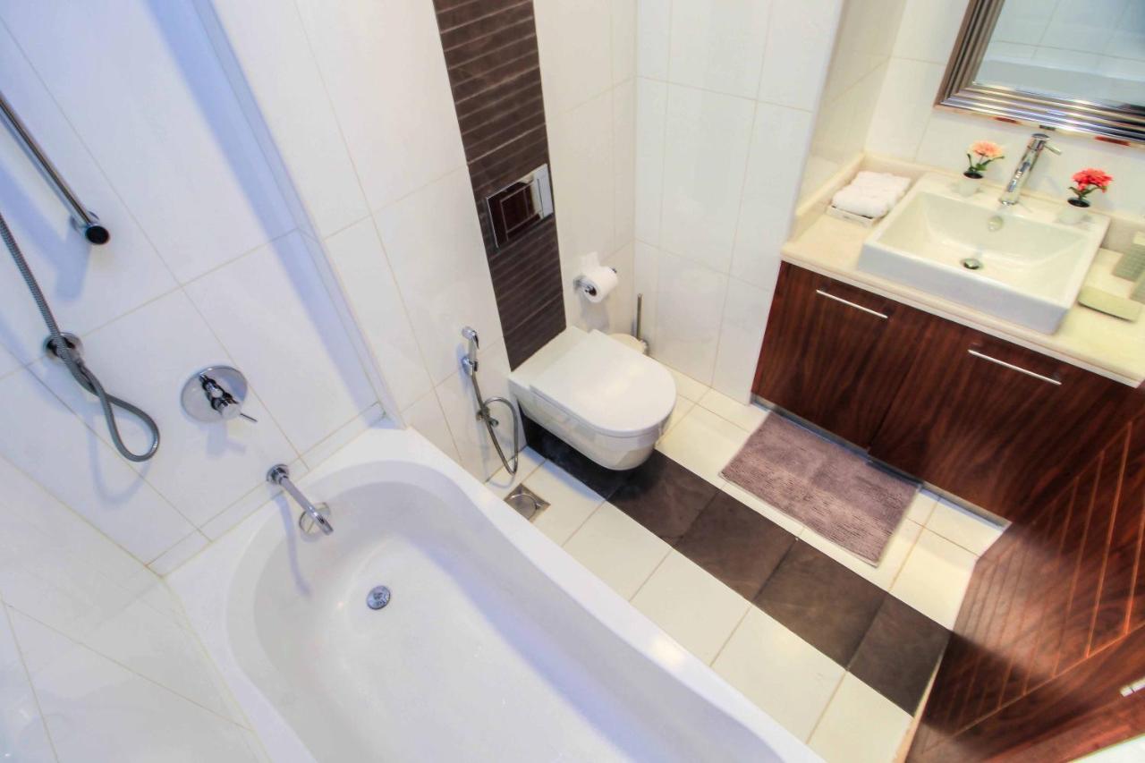 Durrani Homes - Luxurious Studio Near Dubai Mall With Pool View Exterior foto